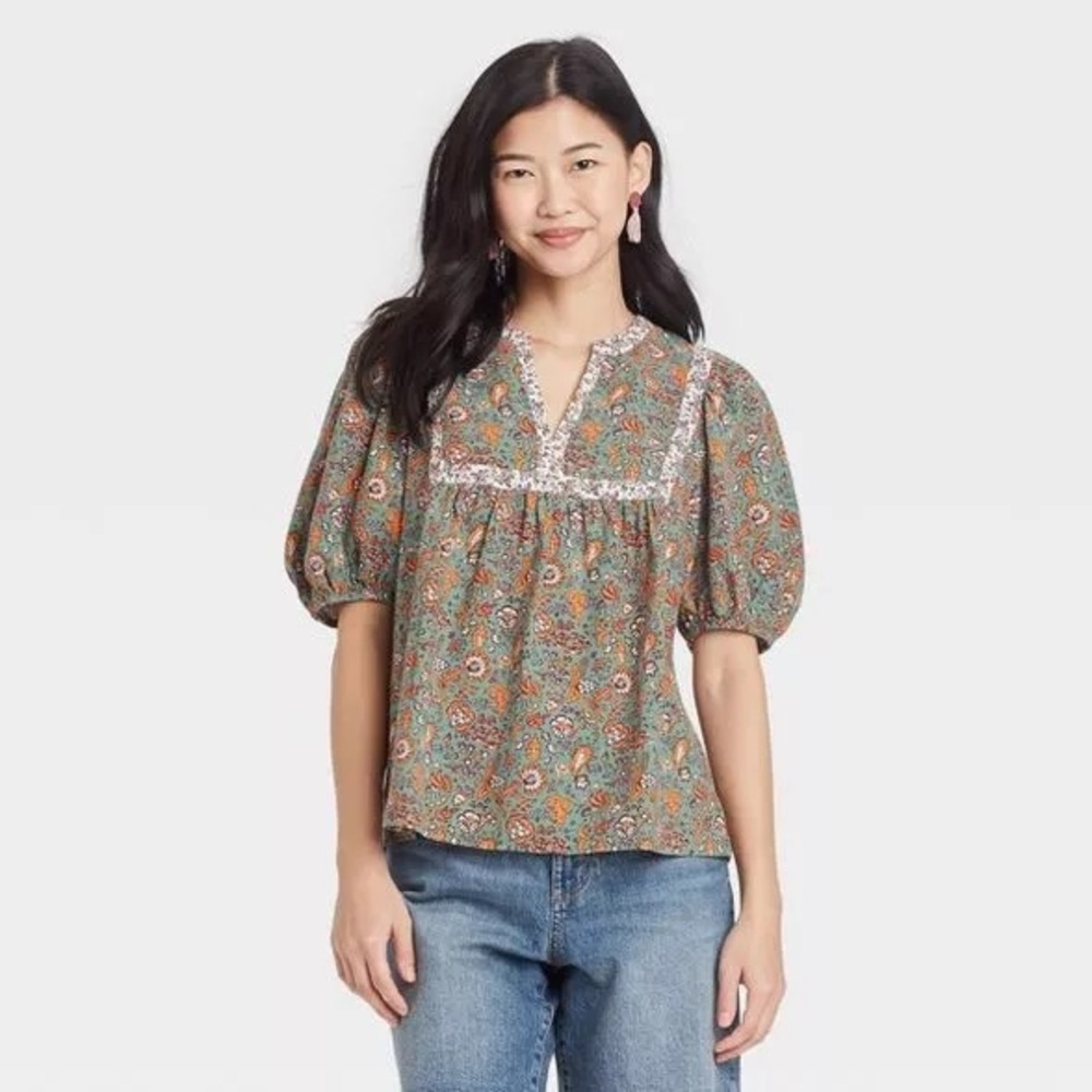 Universal Thread top